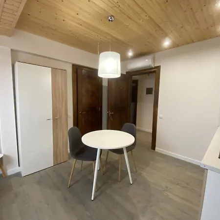 Апартаменти апарт-готель в центрі львова на вул. лесі українки 19/15 Львів