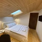 на вулиці лесі українки 19 Lviv