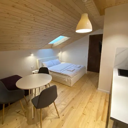 на вулиці лесі українки 19