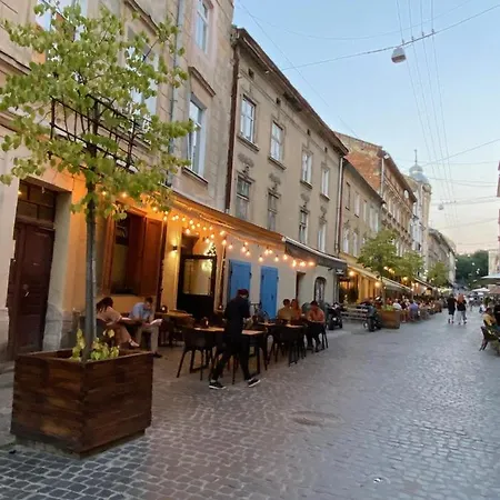 апарт-готель в центрі львова на вул. лесі українки 19/15 Апартаменты