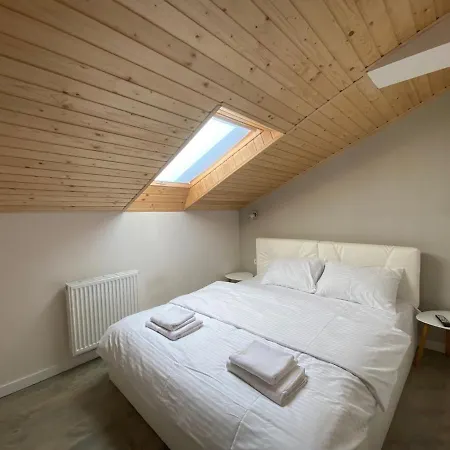 на вулиці лесі українки 19 Apartment