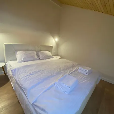 на вулиці лесі українки 19 Apartment *