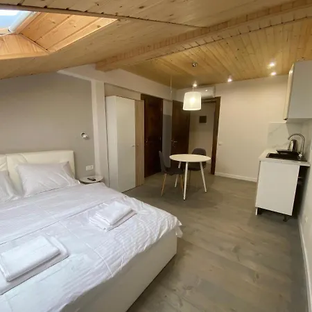 апарт-готель в центрі львова на вул. лесі українки 19/15 Апартаменты