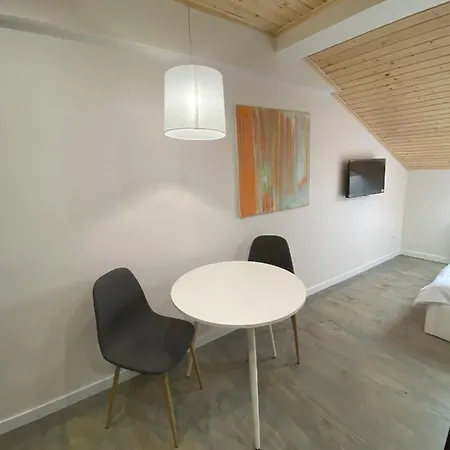 на вулиці лесі українки 19 *