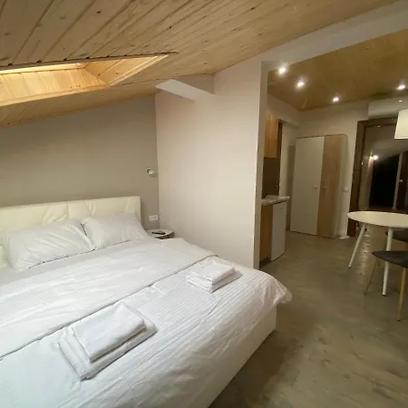 на вулиці лесі українки 19 * Lvov