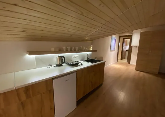 на вулиці лесі українки 19 Leópolis