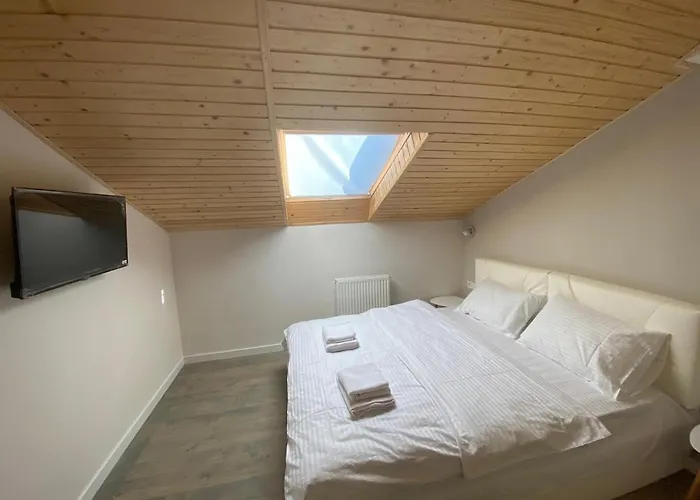 на вулиці лесі українки 19