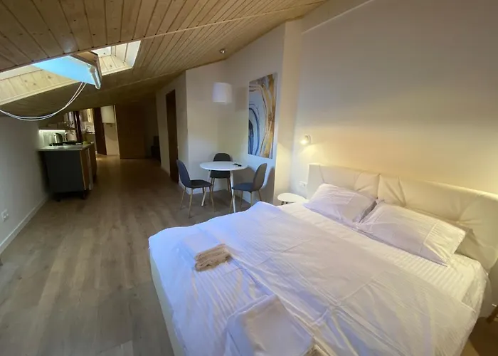 на вулиці лесі українки 19