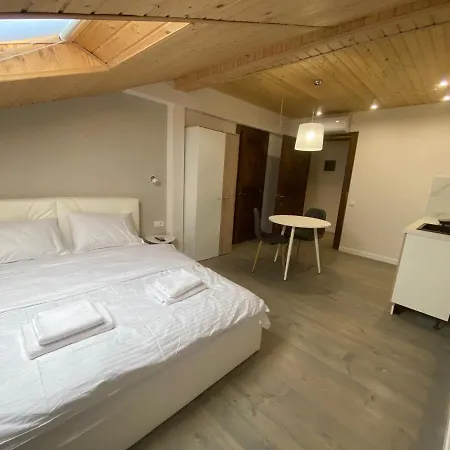 на вулиці лесі українки 19